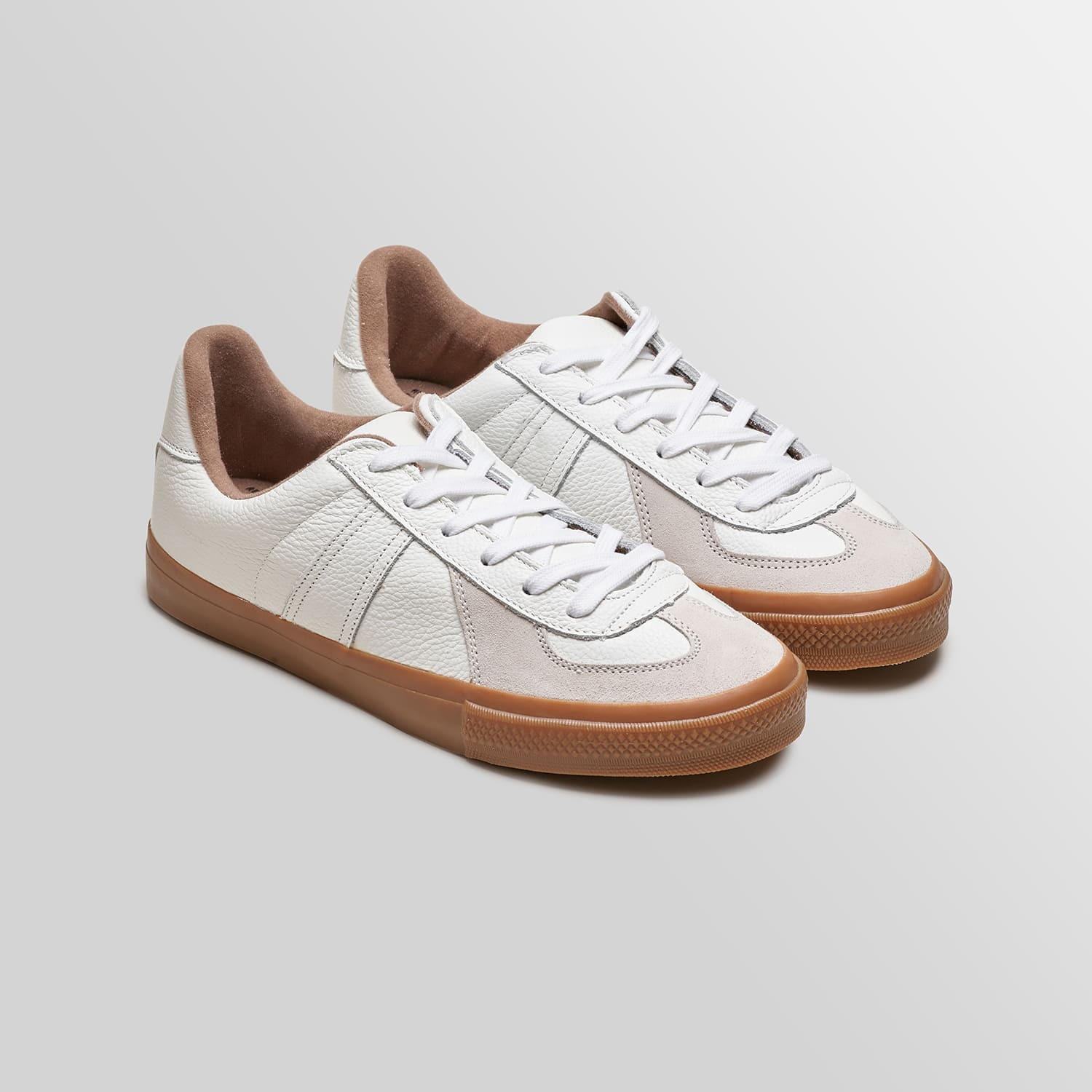 GERMAN MILITARY TRAINER 4700PL (WHITE SHRINK LEATHER)